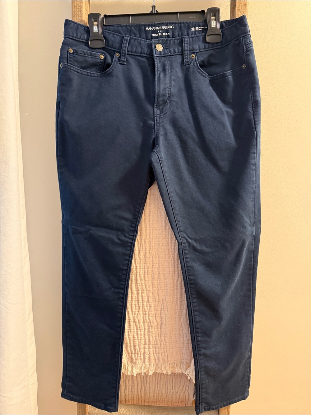 Banana Republic Travel Jean Men’s 31x30 Athletic Fit Dark Indigo